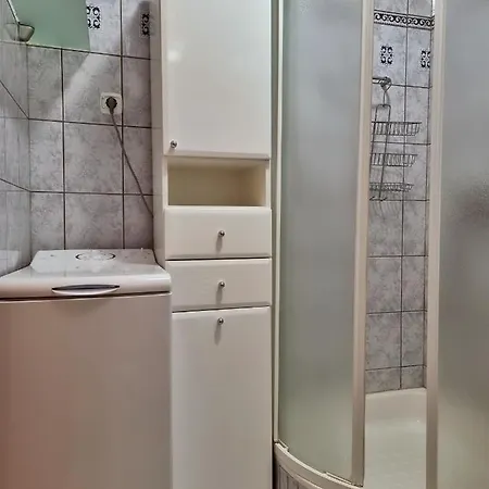 Cesarica Apartman *