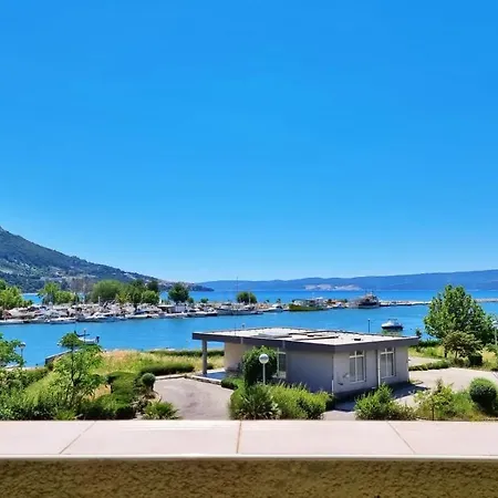 Cesarica Omiš